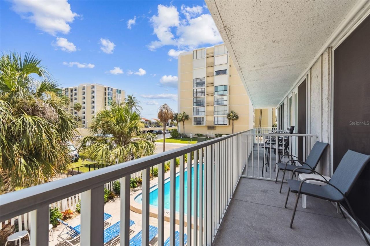 800 Bayway Boulevard, Unit 17, Clearwater Beach, FL 33767 Photo