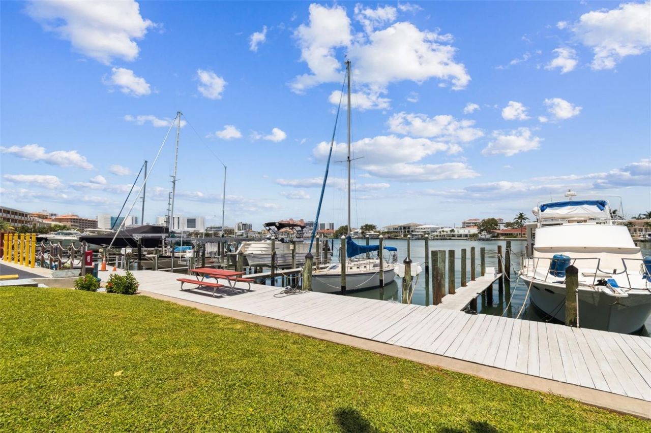 800 Bayway Boulevard, Unit 17, Clearwater Beach, FL 33767 Photo