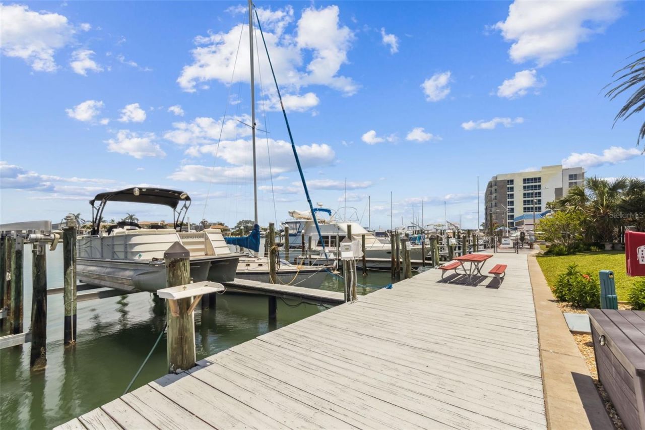 800 Bayway Boulevard, Unit 17, Clearwater Beach, FL 33767 Photo