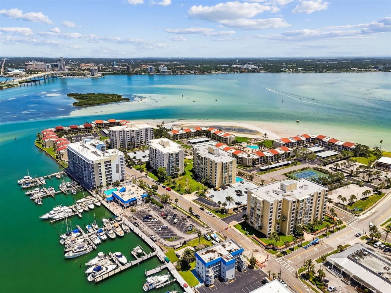 800 Bayway Boulevard, Unit 17, Clearwater Beach, FL 33767 Photo