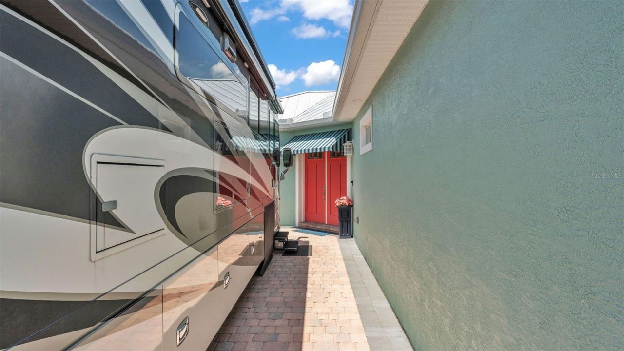 2829 Snowy Egret Drive, Polk City, FL 33868 Photo