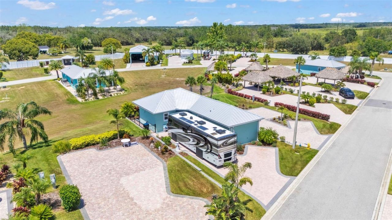 2829 Snowy Egret Drive, Polk City, FL 33868 Photo