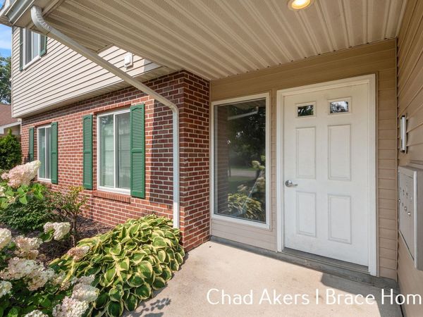 3100 Windcrest Court NE, Grand Rapids, MI 49525