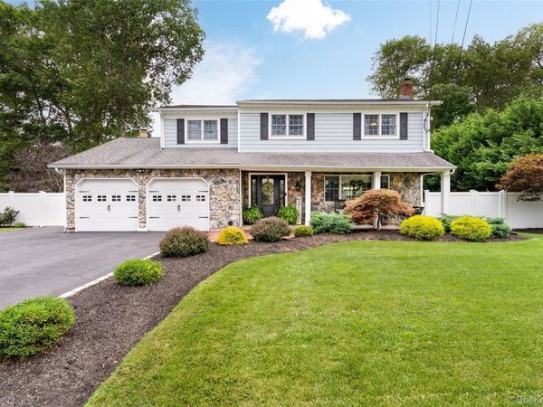 8 Miller Avenue, Shoreham, NY 11786