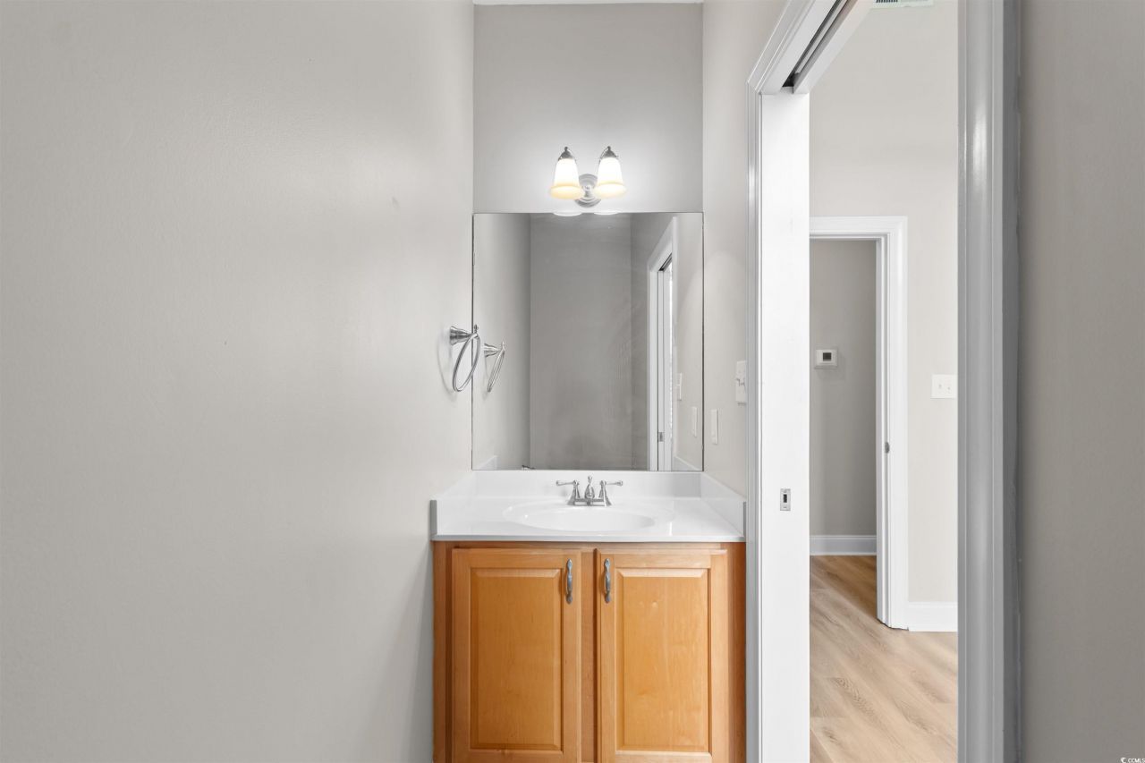 620 Ellsworth Ct. Photo 23