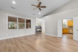 620 Ellsworth Ct. photo 4