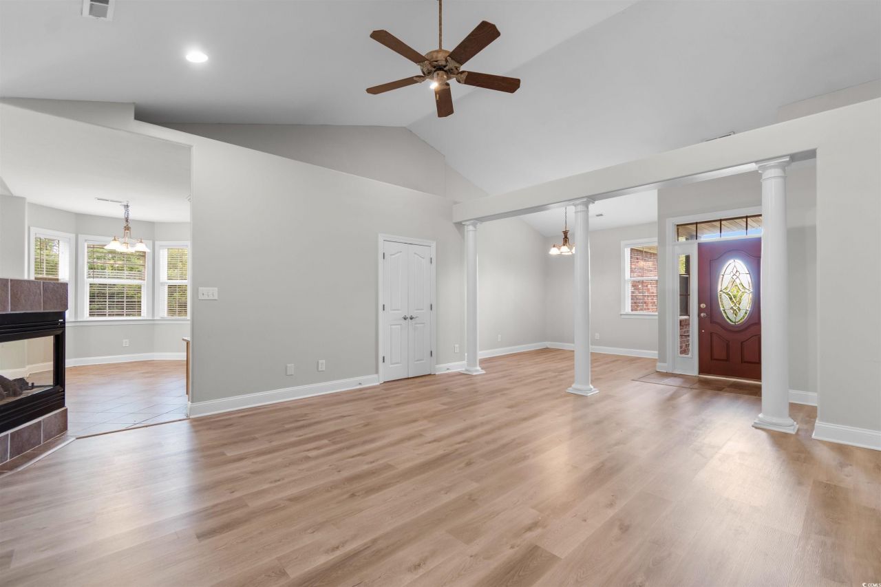 620 Ellsworth Ct. Photo 5