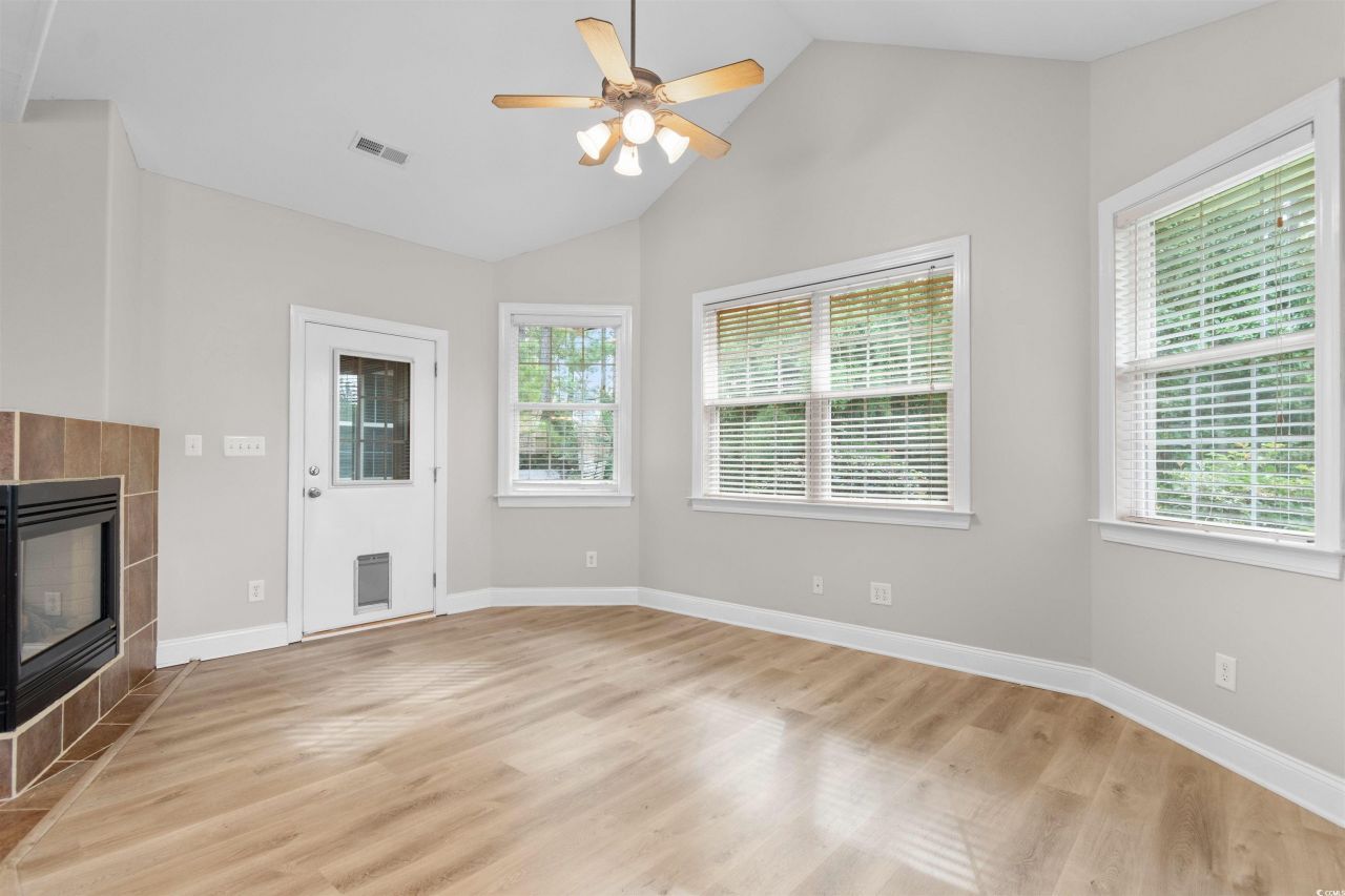 620 Ellsworth Ct. Photo 7