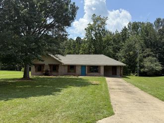 479 Bryant Rd Columbus, MS 39702