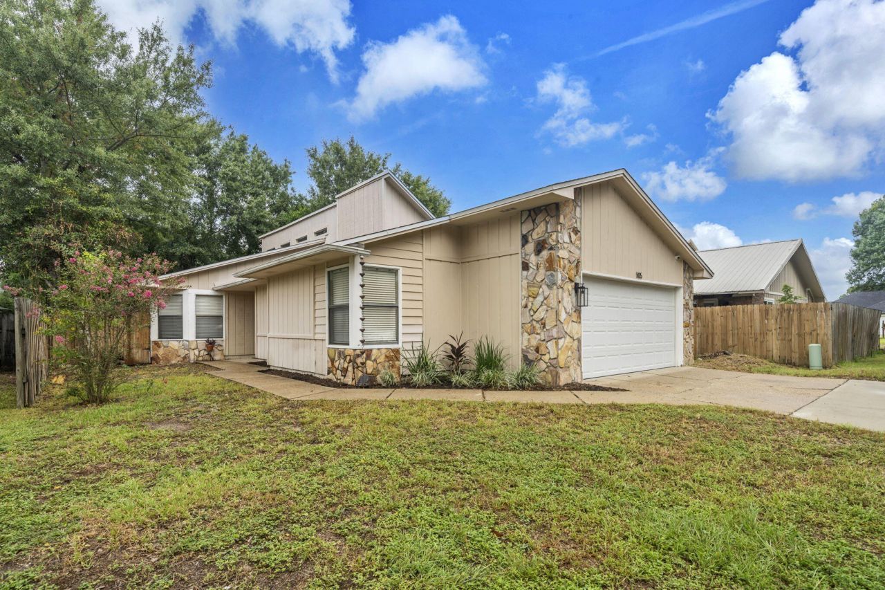 105 Post Oak Place, Shalimar, FL 32579 Main Photo