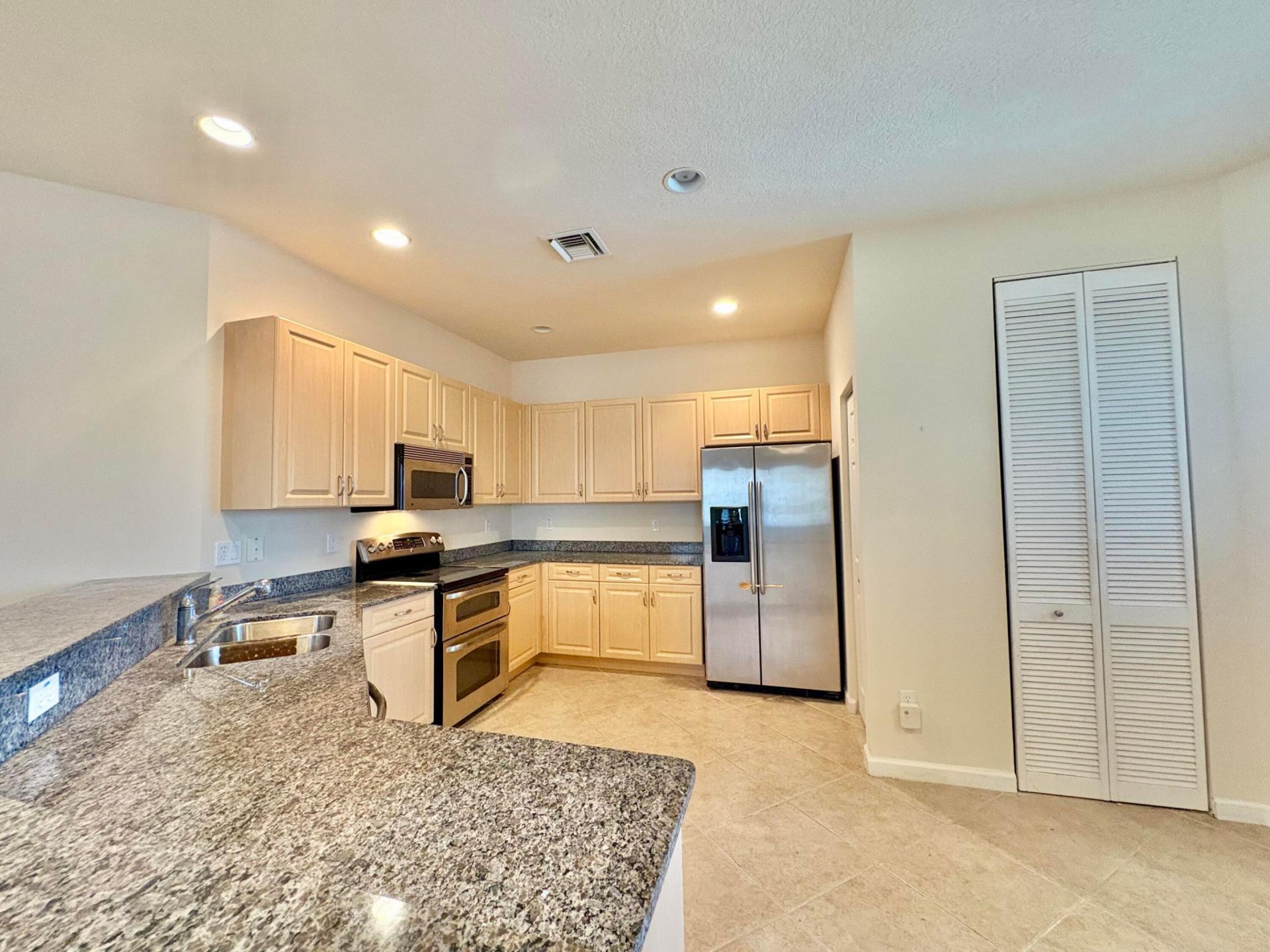 23265 Carolwood Lane, Unit 201, Boca Raton, FL 33428 Photo