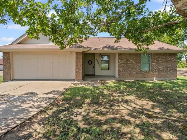 1221 E Fm 4, Cleburne, TX 76031