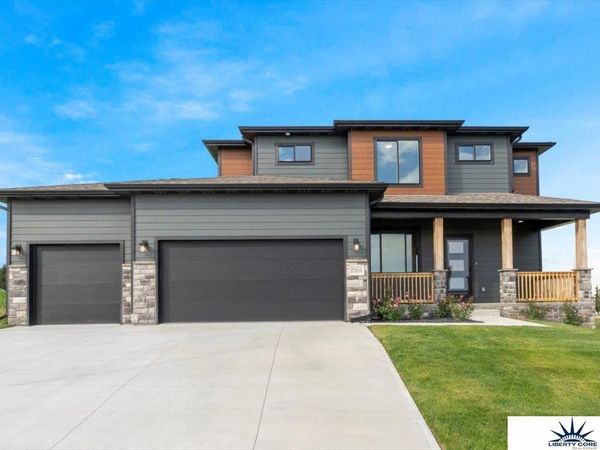 21010 Alex Avenue, Elkhorn, NE 68022