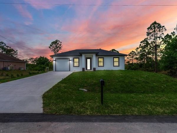 1262 Bowles AVE, FORT MYERS, FL 33913