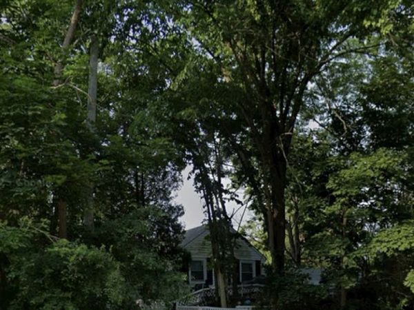 1223 W Dundee Road, Palatine, IL 60074
