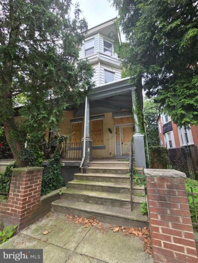 828 S 49th Street, Philadelphia, PA 19143 Main Photo