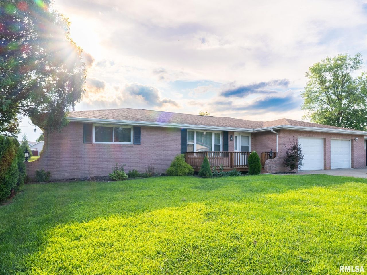 101 Patricia Avenue, East Peoria, IL 61611 Main Photo