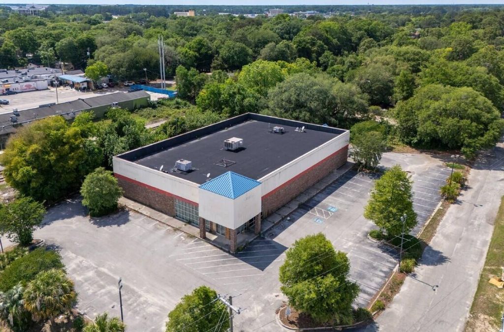 1858 Remount Rd Road Photo 1