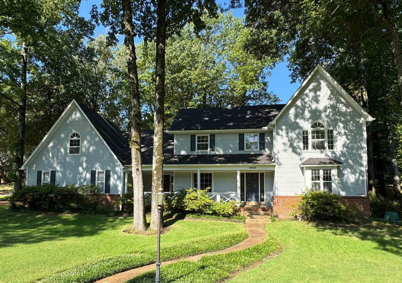 2065 STEEPLEBROOK DR Memphis, TN 38016