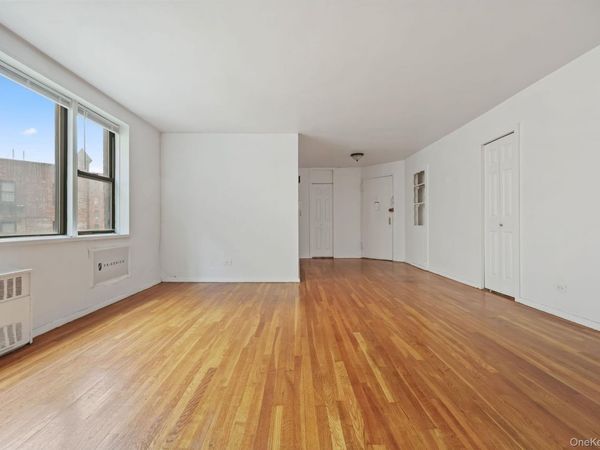 3184 Grand Concourse, Unit 4J, Bronx, NY 10458