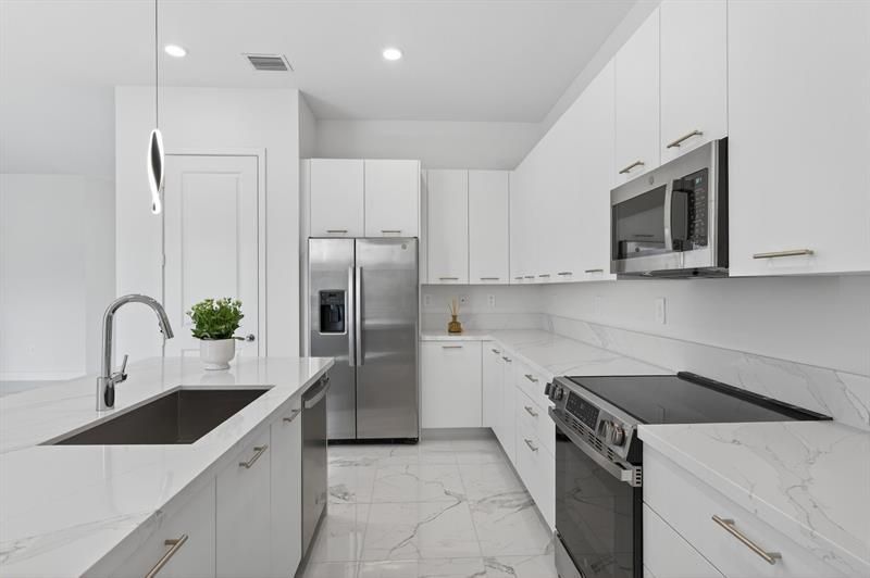 4421 SW 123rd Lane, Davie, FL 33330 Photo