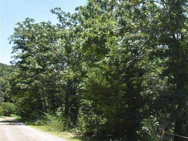 296, 299, 300 Hiawatha Lane, Rocky Mount, MO 65072