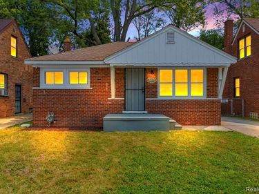 20220 Lahser Road, Detroit, MI 48219