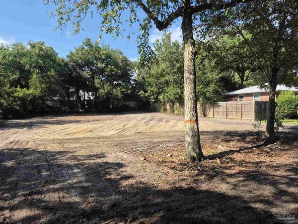 434 Fairpoint Dr, Gulf Breeze, FL 32561