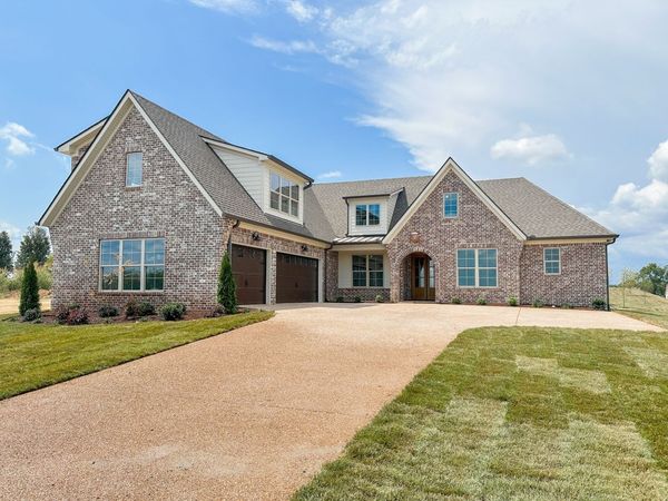 404 Bell Lake Rd, Gallatin, TN 37066