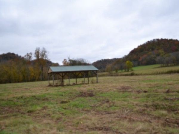 146 Copeland Ln, Celina, TN 38551