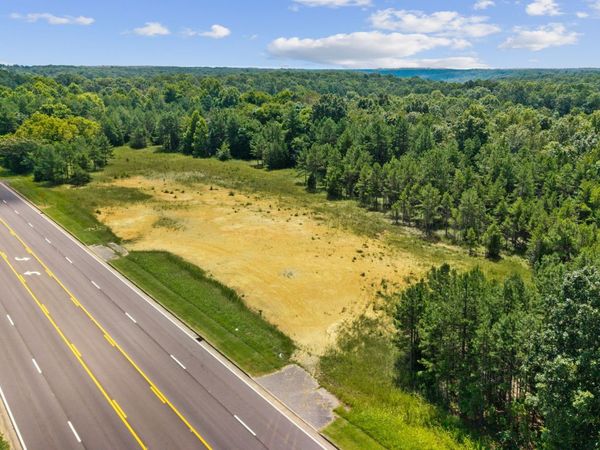 732 Columbia Hwy, Hohenwald, TN 38462