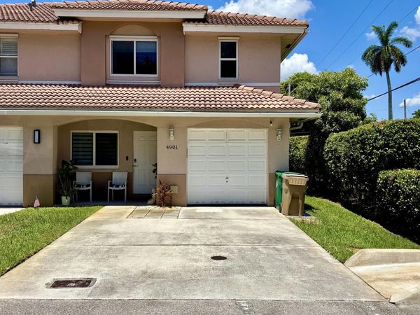 4901 Palm Garden Lane, Davie, FL 33314