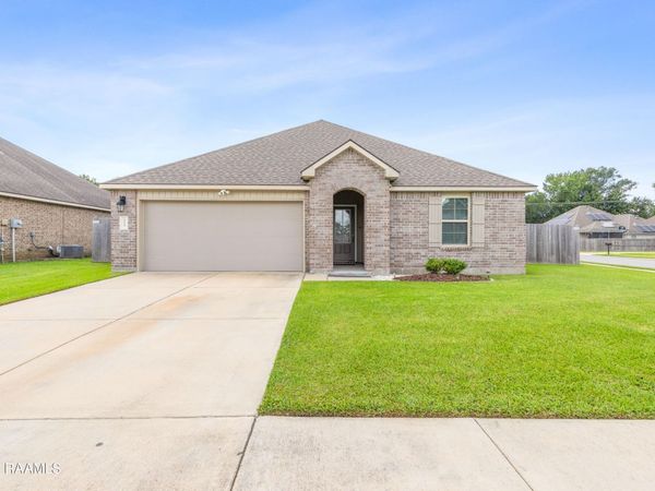 213 Marshfield Drive, Lafayette, LA 70507