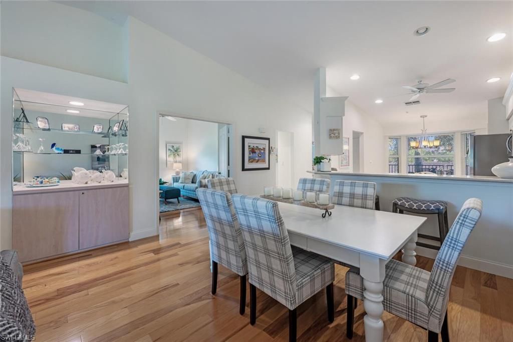 8600 Naples Heritage Dr, Unit 526, Naples, FL 34112 Photo