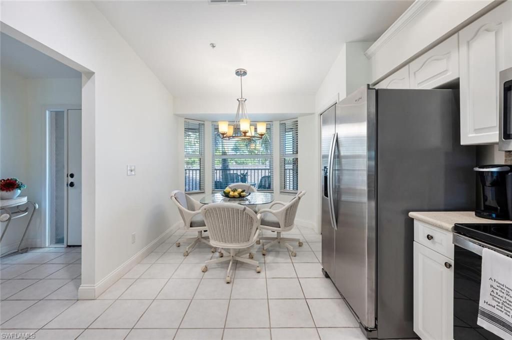 8600 Naples Heritage Dr, Unit 526, Naples, FL 34112 Photo