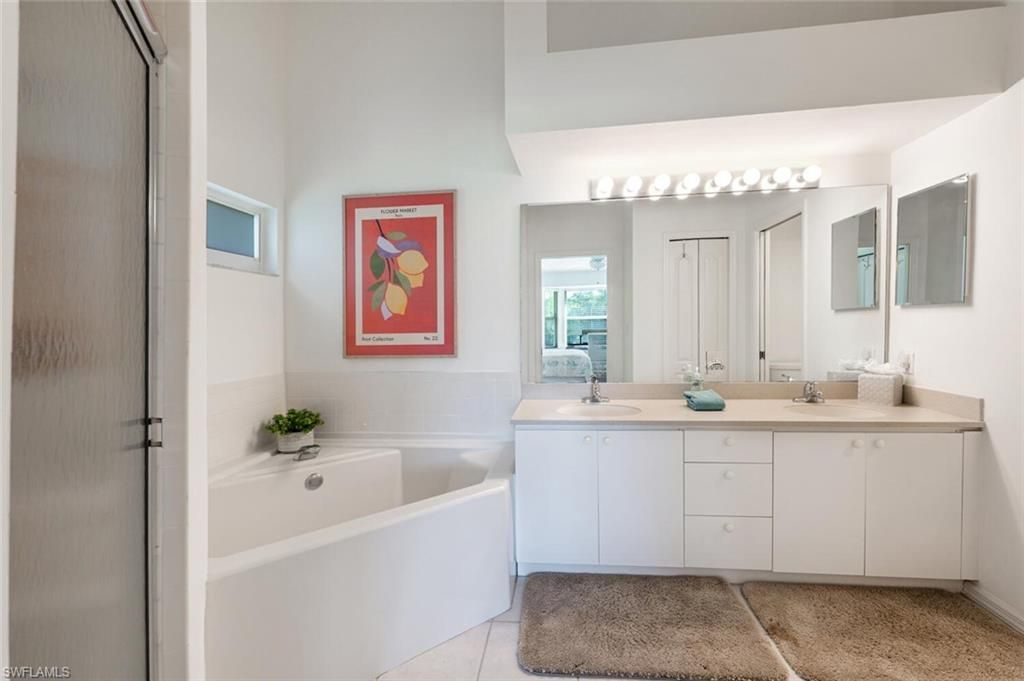 8600 Naples Heritage Dr, Unit 526, Naples, FL 34112 Photo
