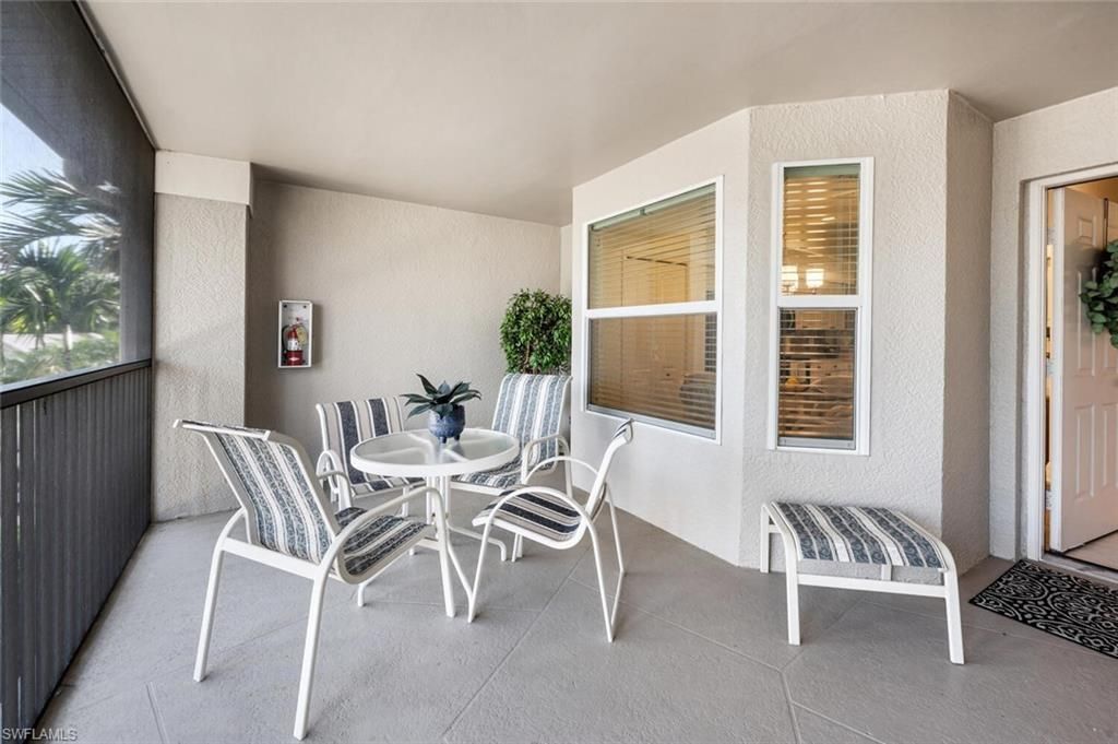 8600 Naples Heritage Dr, Unit 526, Naples, FL 34112 Photo