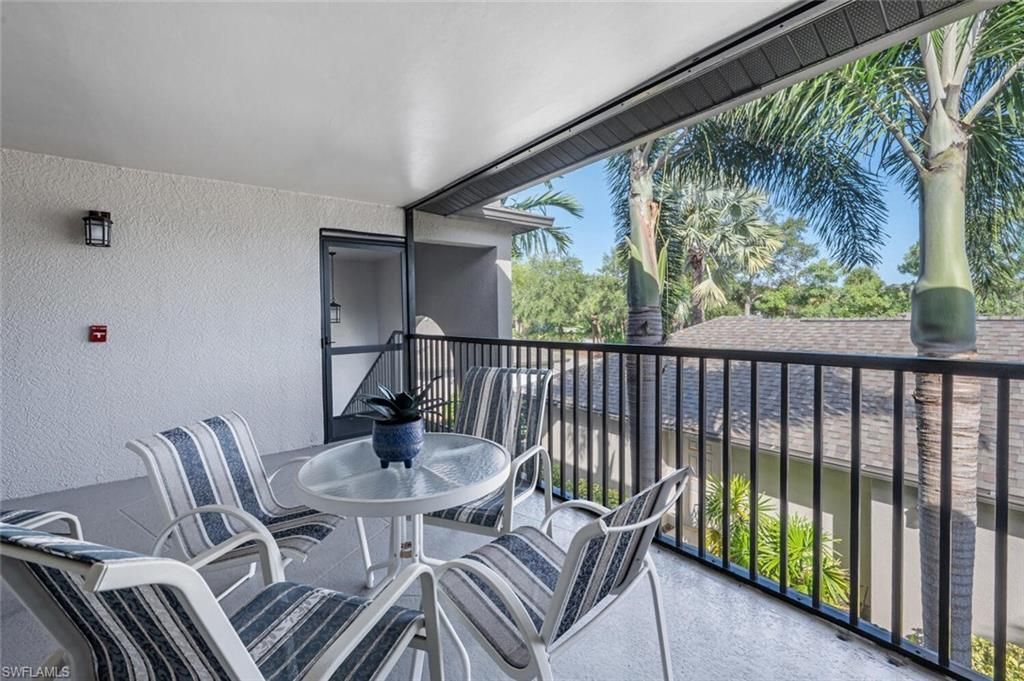 8600 Naples Heritage Dr, Unit 526, Naples, FL 34112 Photo