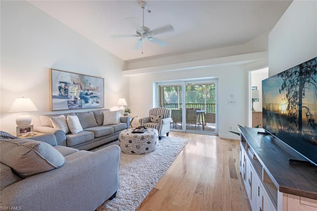 8600 Naples Heritage Dr, Unit 526, Naples, FL 34112 Photo