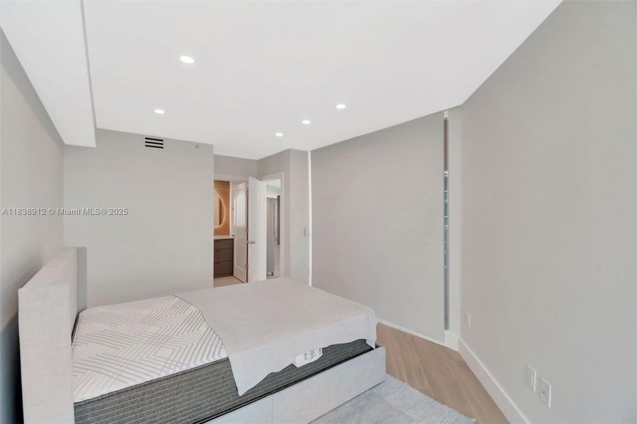 3370 Hidden Bay Dr, Unit 812, Aventura, FL 33180 Photo