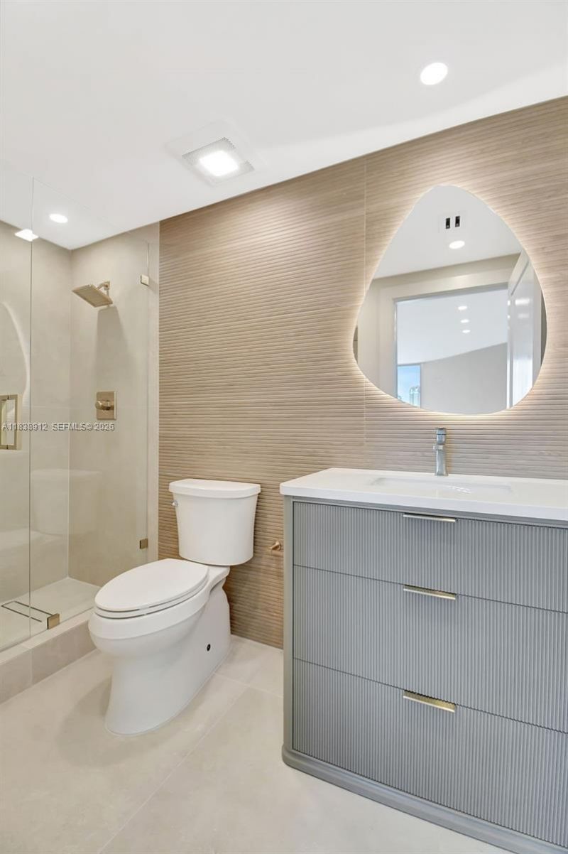 3370 Hidden Bay Dr, Unit 812, Aventura, FL 33180 Photo