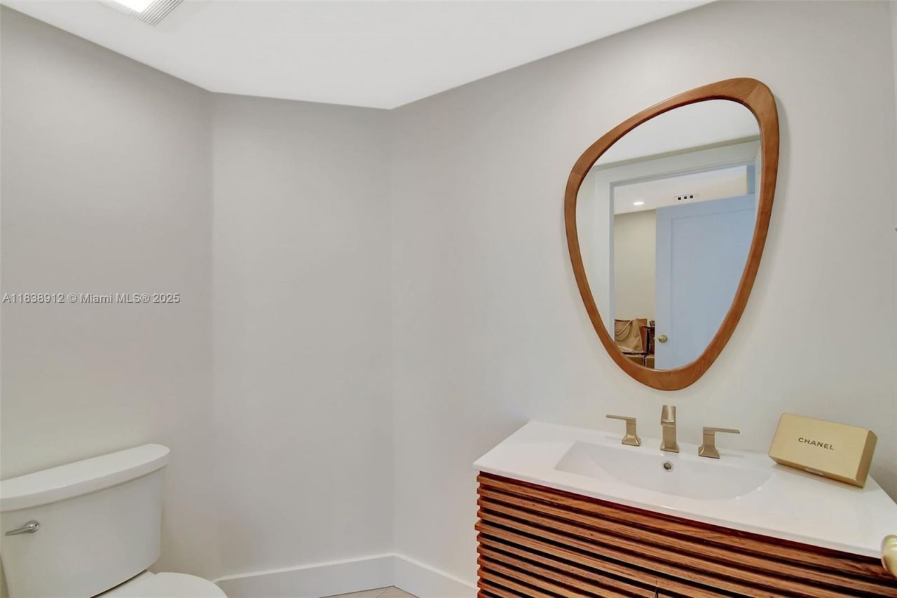 3370 Hidden Bay Dr, Unit 812, Aventura, FL 33180 Photo