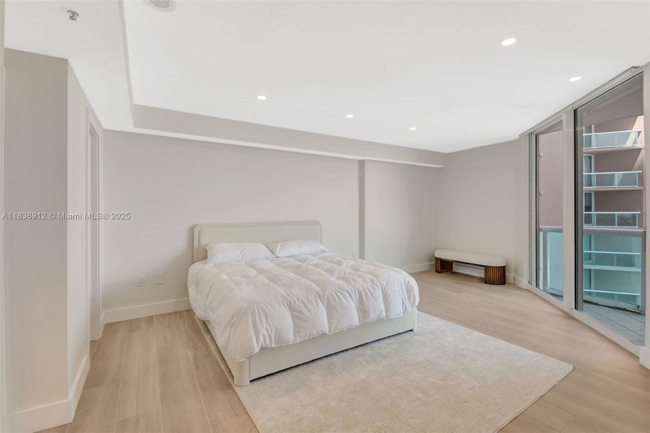 3370 Hidden Bay Dr, Unit 812, Aventura, FL 33180 Photo