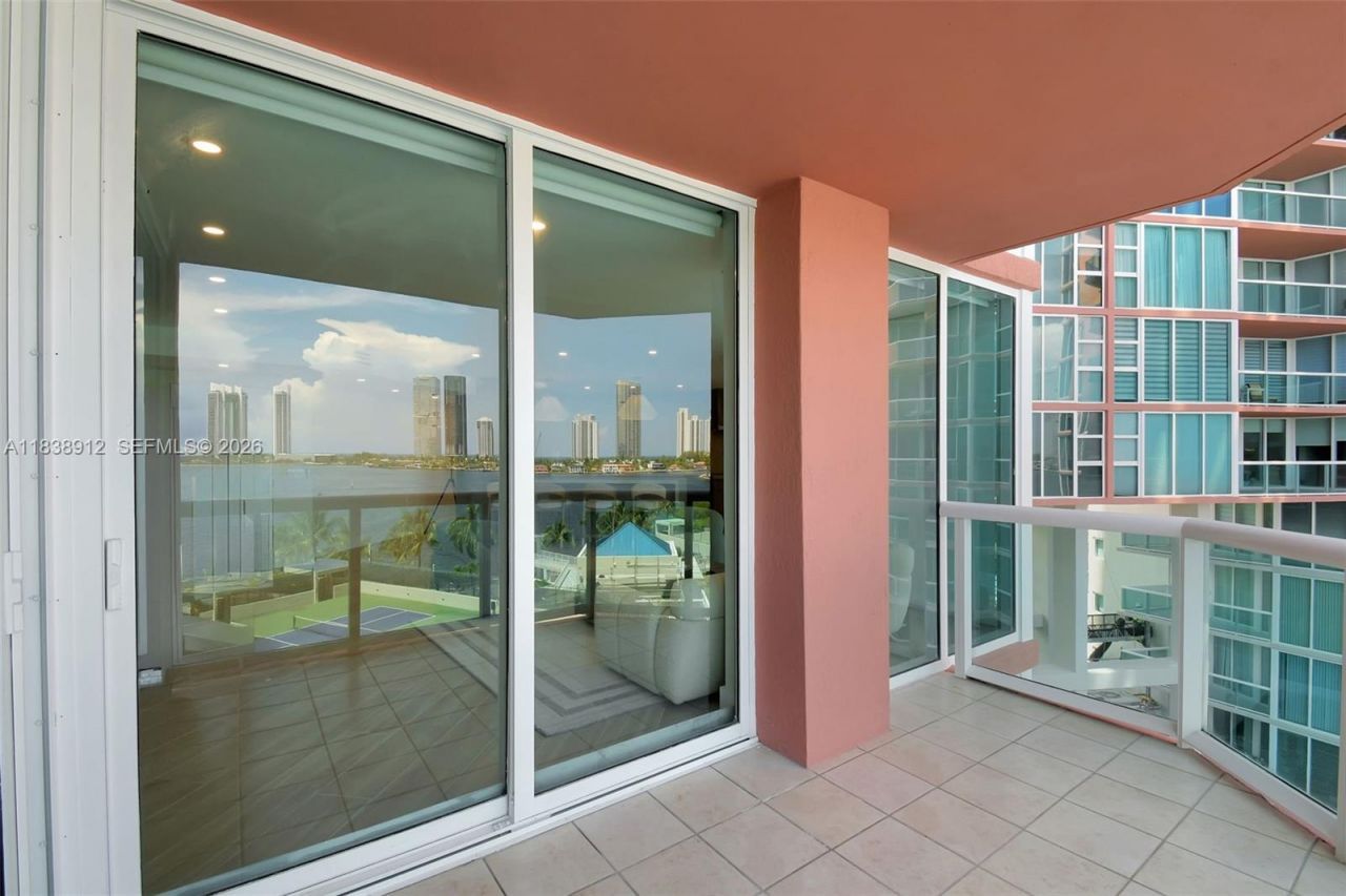 3370 Hidden Bay Dr, Unit 812, Aventura, FL 33180 Photo