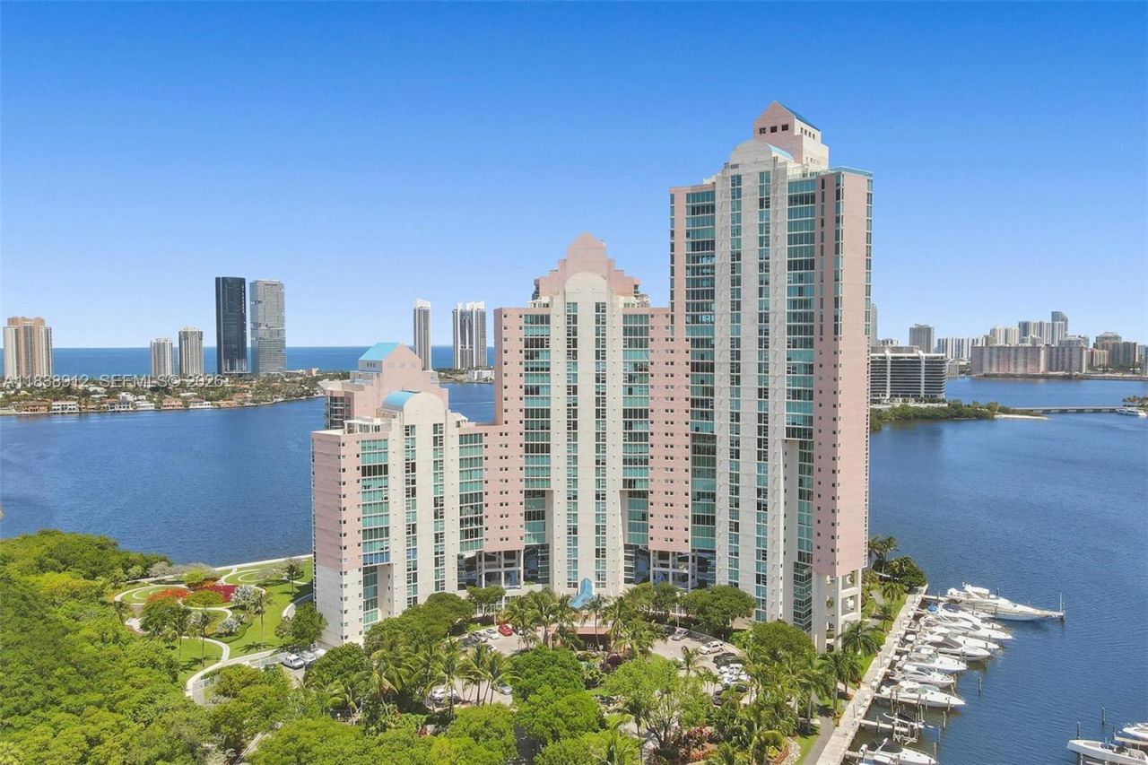 3370 Hidden Bay Dr, Unit 812, Aventura, FL 33180 Photo
