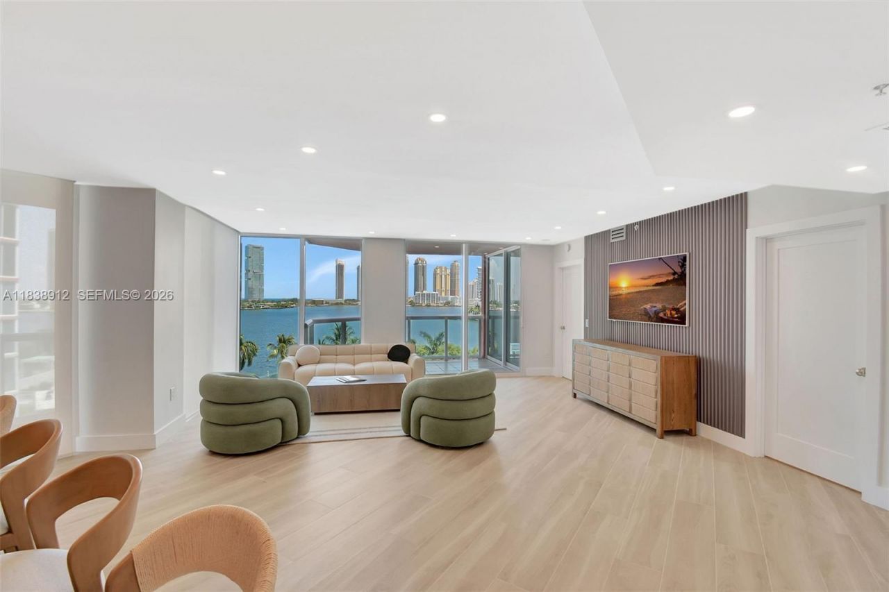 3370 Hidden Bay Dr, Unit 812, Aventura, FL 33180 Photo