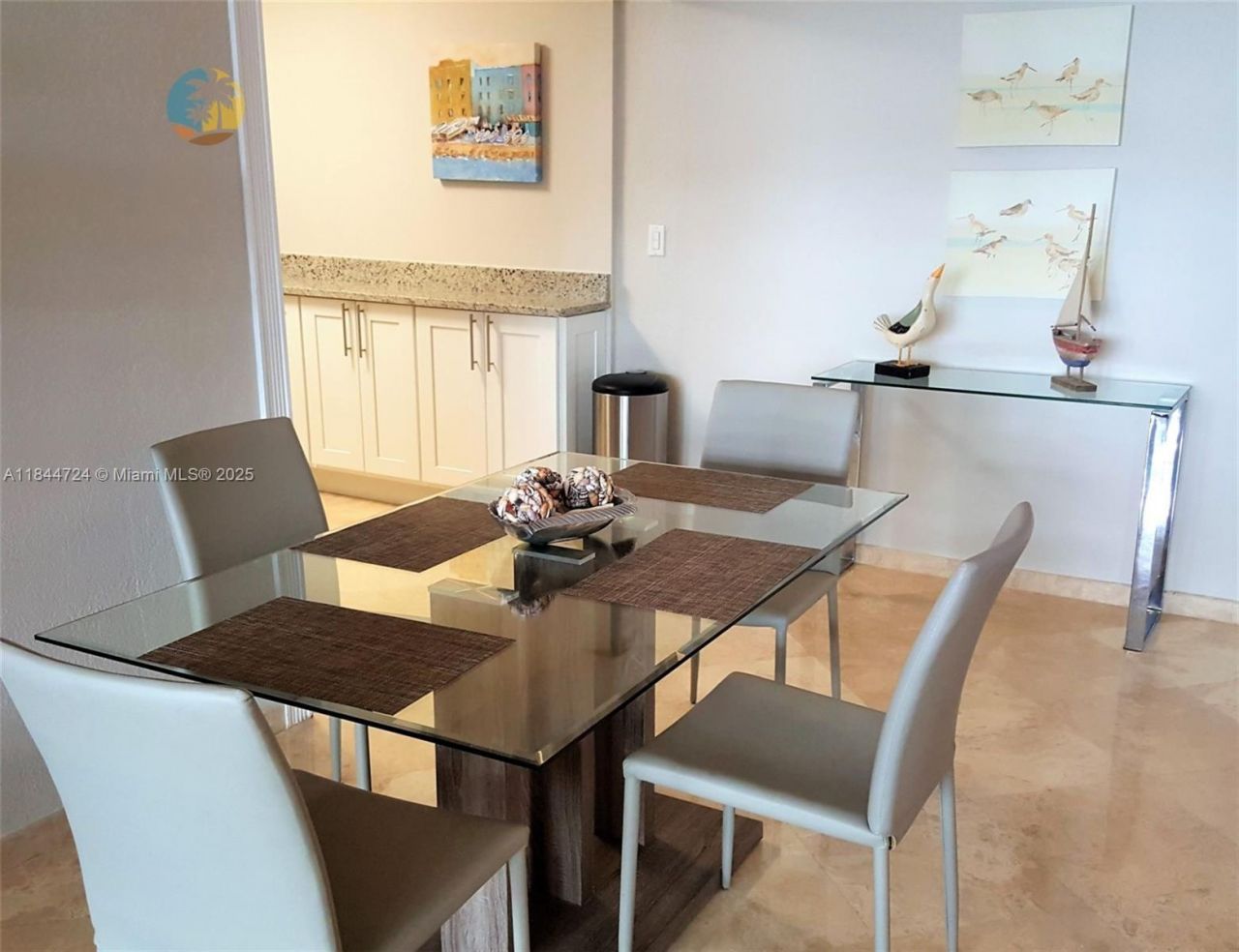 5225 Collins Ave, Unit 510, Miami Beach, FL 33140 Photo