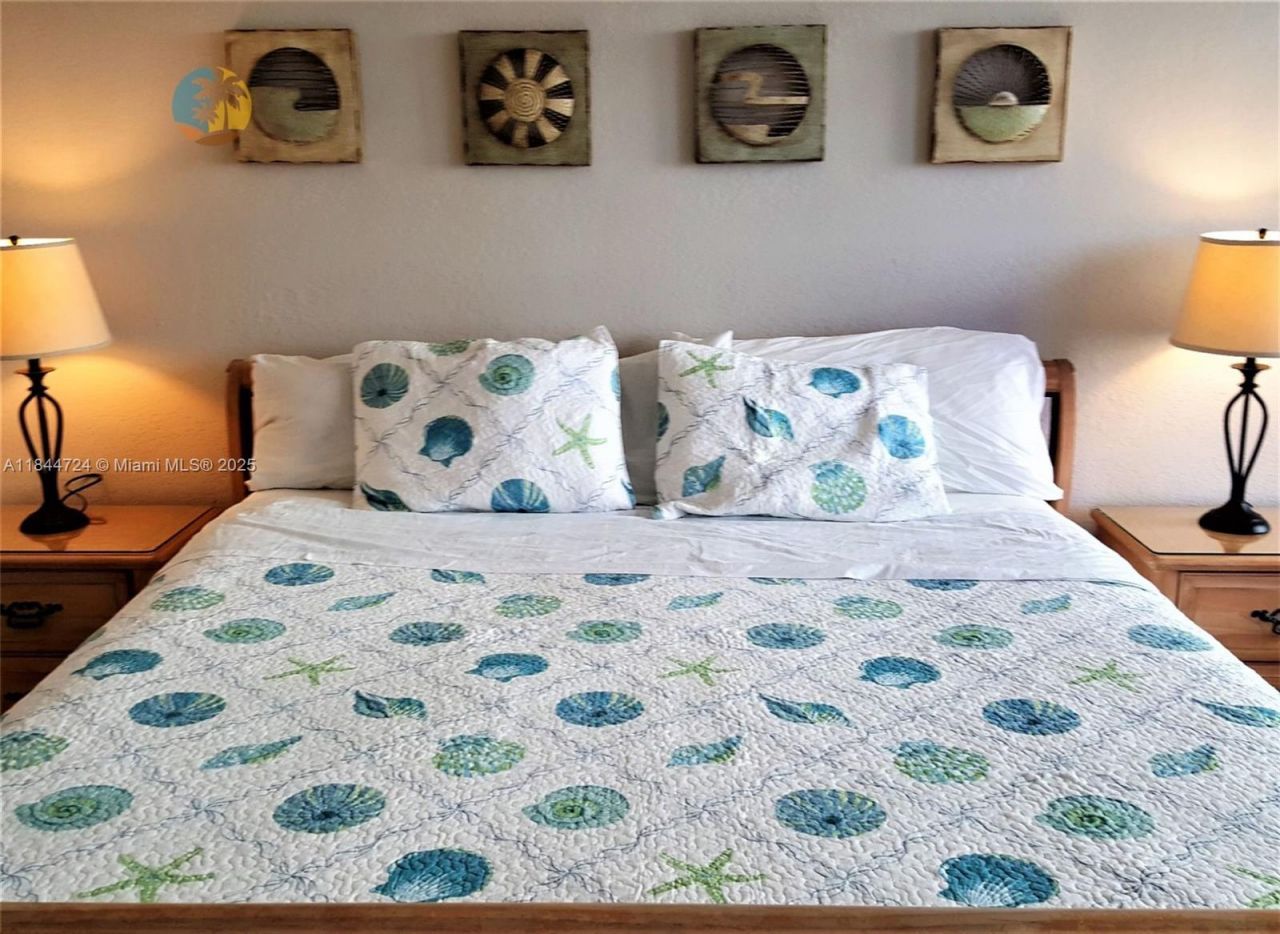 5225 Collins Ave, Unit 510, Miami Beach, FL 33140 Photo