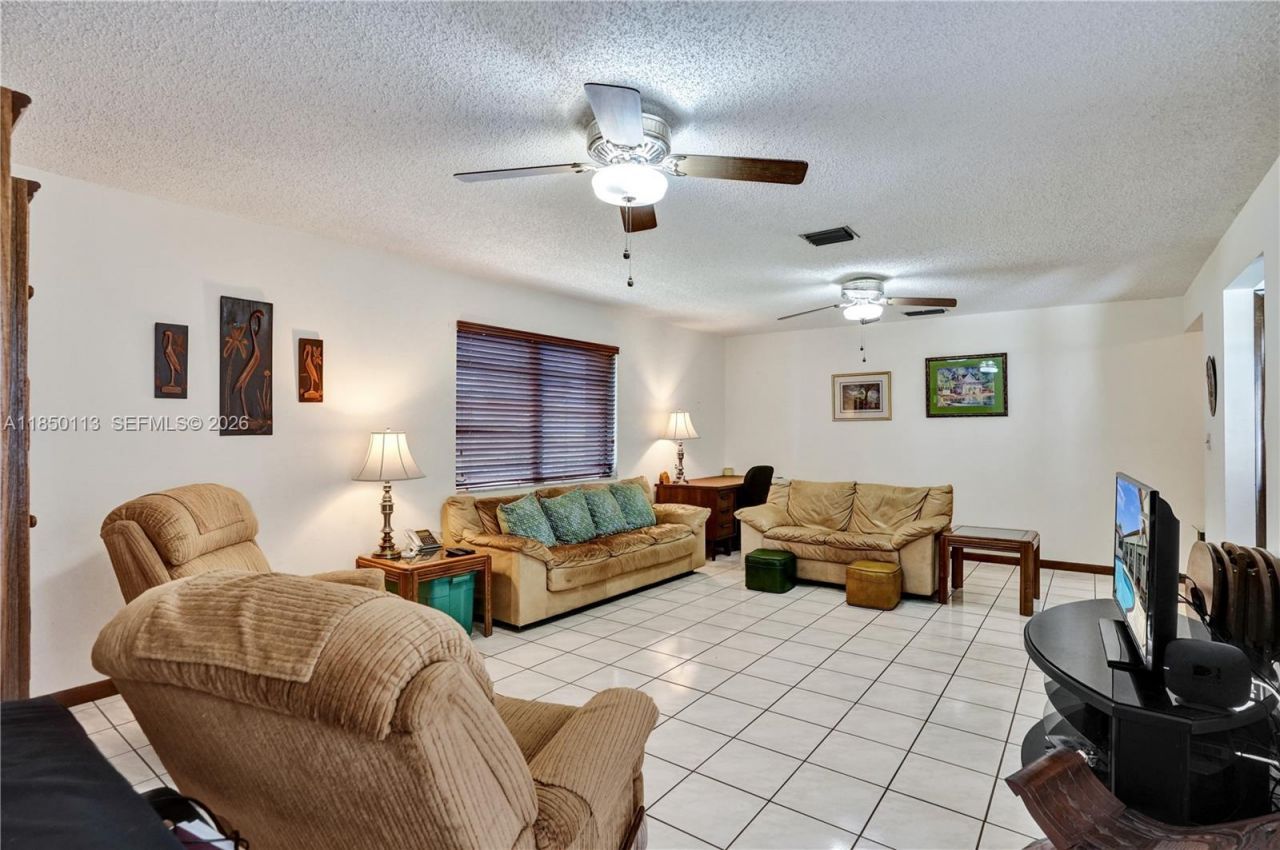 9461 SW 134th St, Miami, FL 33176 Photo