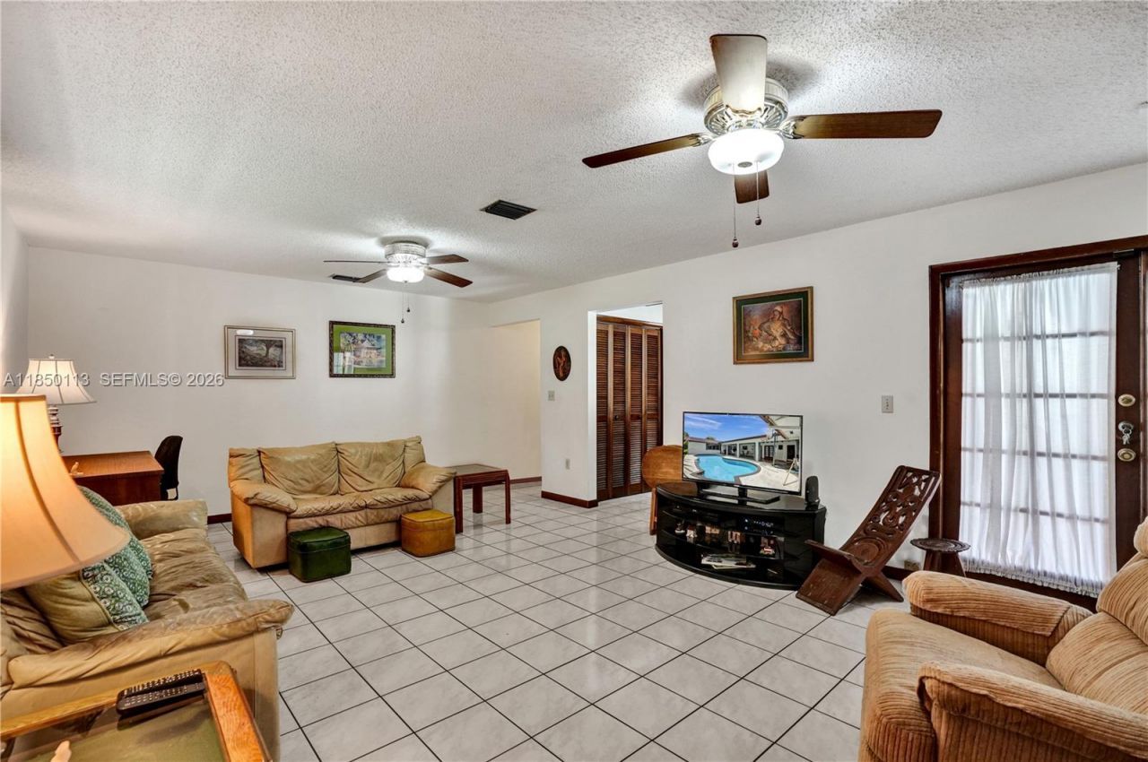 9461 SW 134th St, Miami, FL 33176 Photo